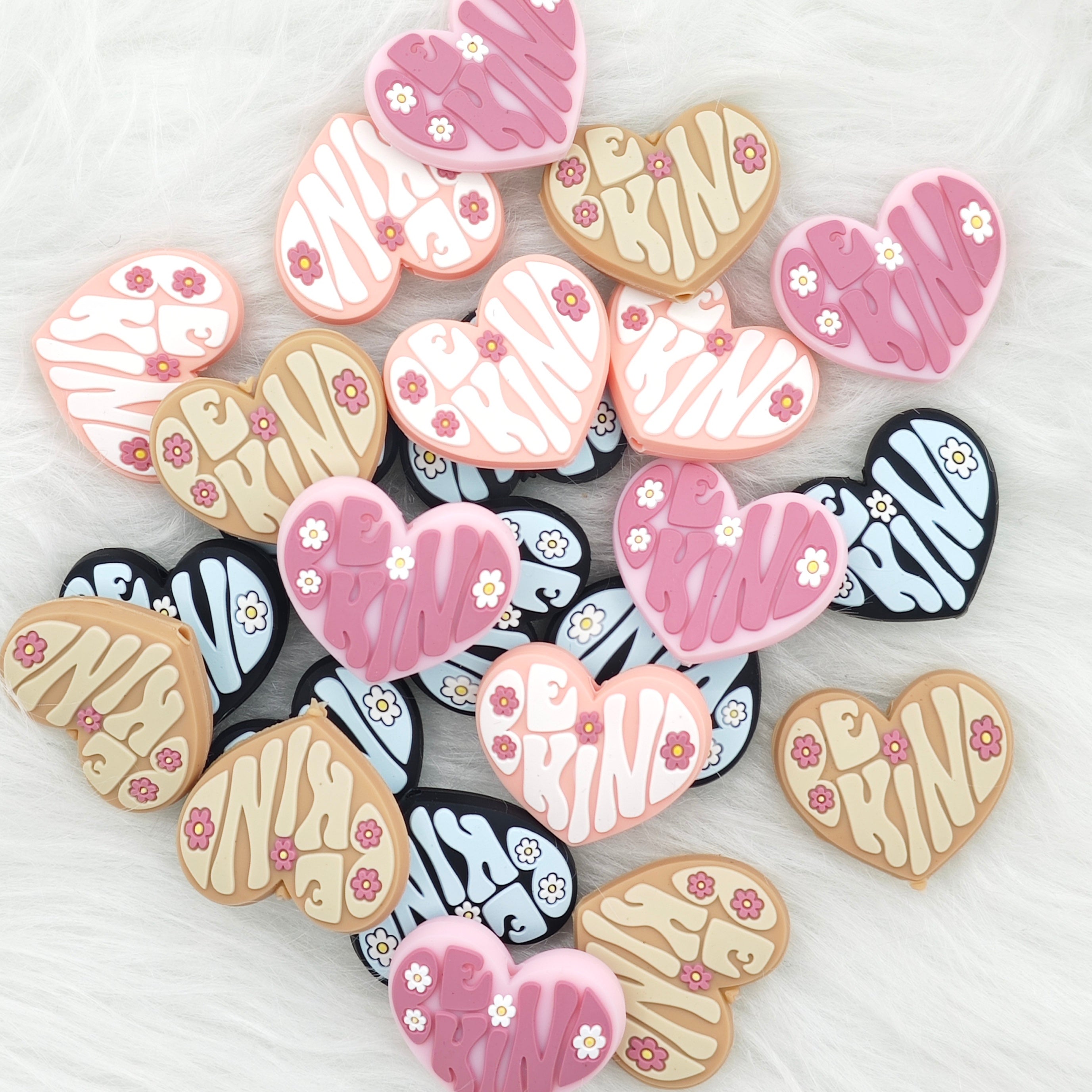 Be kind heart Silicone Focal Beads Wholesale(mixed color)