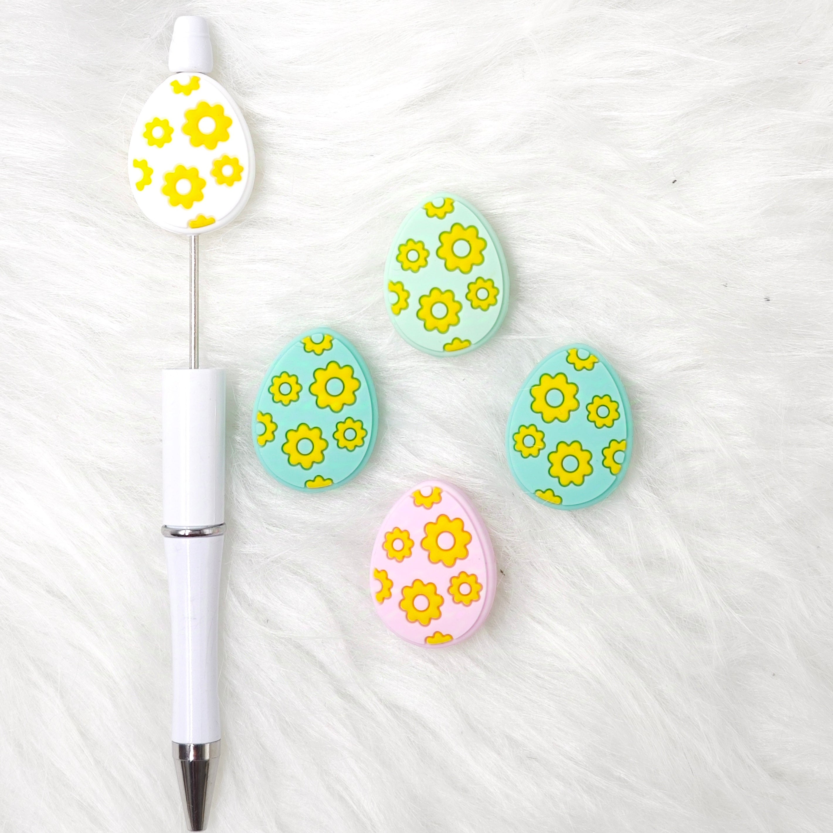 Colorful eggs silicone focal beads for Easter Day