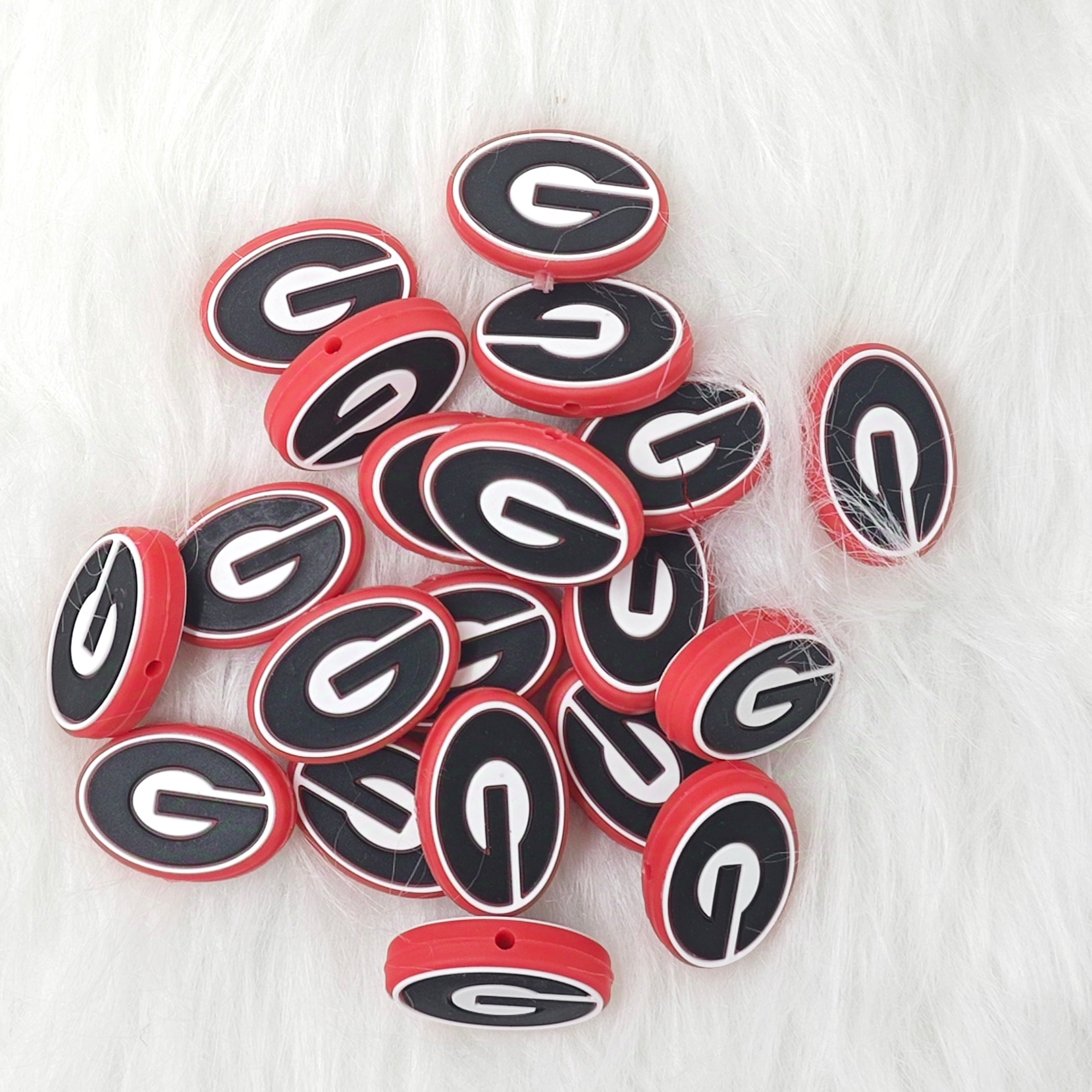 G letter Silicone Focal Beads wholesale, sports beads